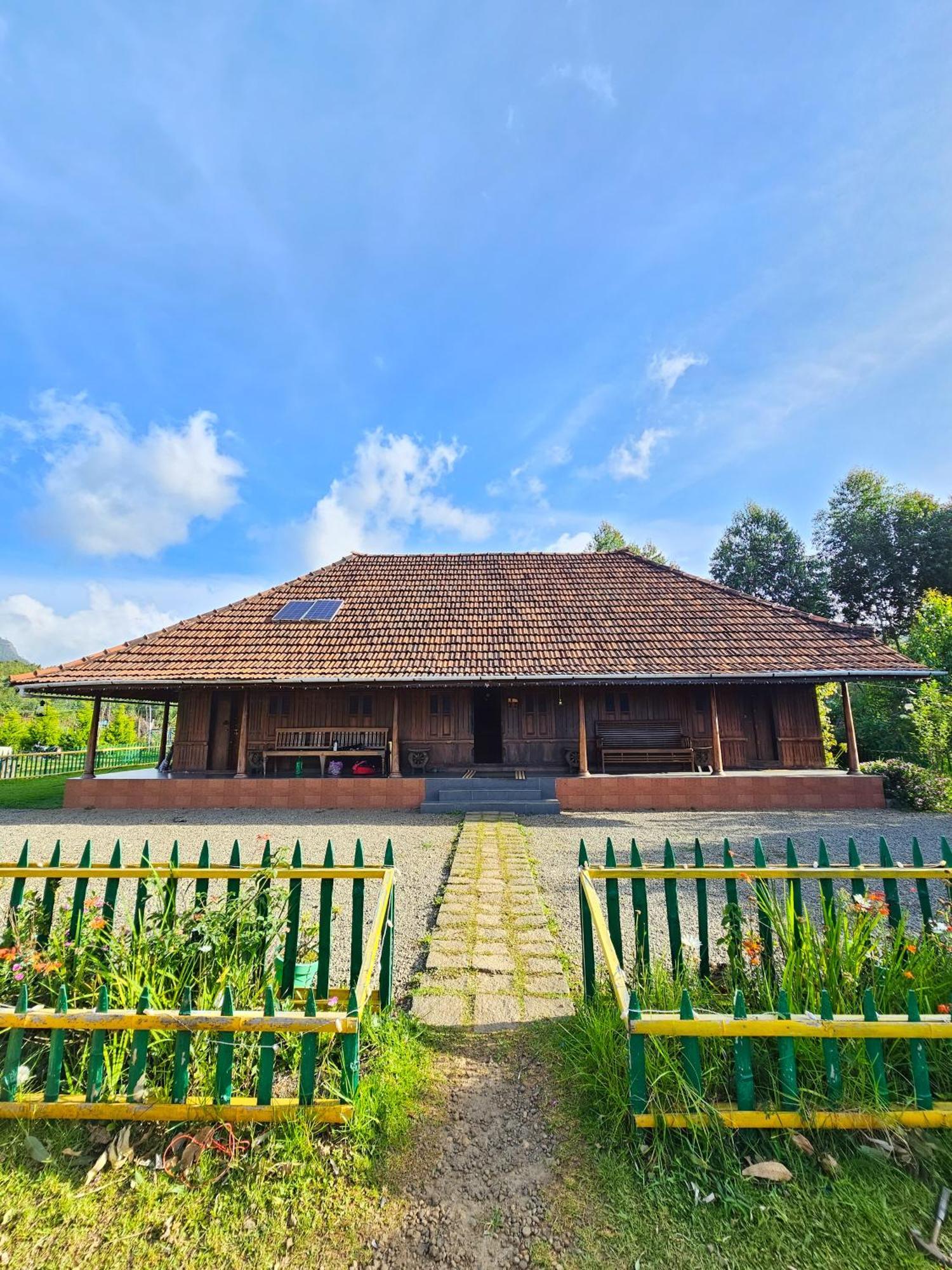 Nature Castle -Traditional Villa,Vattavada Kottakamboor Extérieur photo
