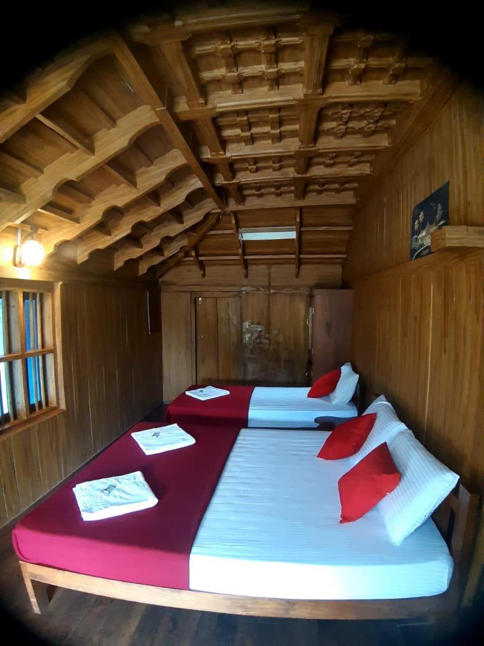 Nature Castle -Traditional Villa,Vattavada Kottakamboor Extérieur photo
